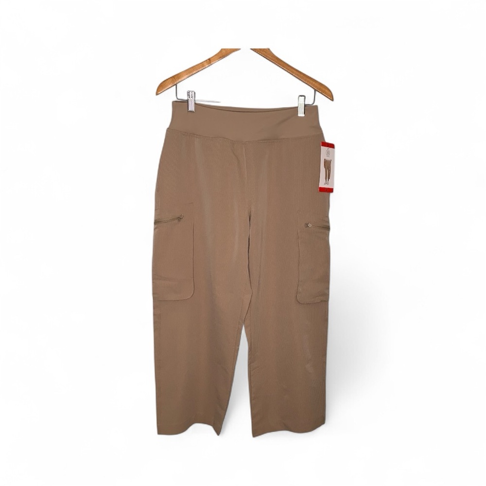 SAGE Collective Women's Wide Leg Cropped Cargo Pants–Tan (Size M, NWT)